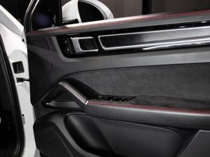 Porsche Cayenne GTS coupe - Image 18