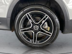 Mercedes-Benz GLB GLB220d 4Matic Progressive - Image 16