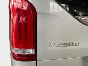 Mercedes-Benz V-Class V250d Avantgarde - Image 20