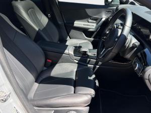 Mercedes-Benz A-Class A200 sedan Progressive - Image 14