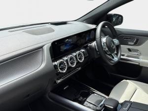 Mercedes-Benz EQA EQA250 Progressive - Image 12