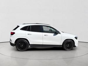 Mercedes-Benz GLA GLA200d Progressive - Image 8