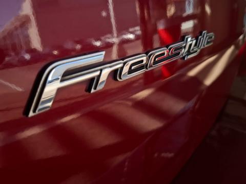 Image Ford Figo Freestyle 1.5 Titanium