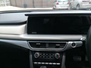 Mahindra XUV700 2.0T AX7 - Image 10