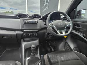 Nissan Magnite 1.0 Visia manual - Image 13