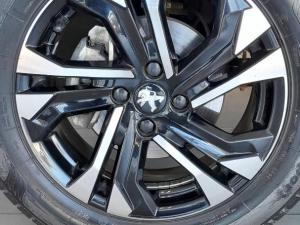 Peugeot 2008 1.2T Allure - Image 13