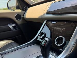 Land Rover Range Rover Sport HSE TDV6 - Image 9