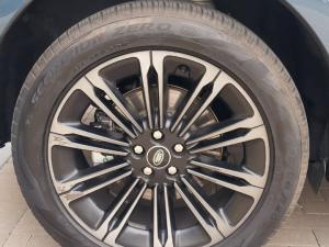 Land Rover Range Rover Evoque D200 R-Dynamic SE - Image 13
