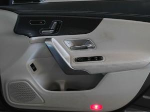 Mercedes-Benz CLA CLA200 Progressive - Image 15