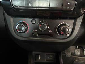 Renault Kwid 1.0 Techno manual - Image 20