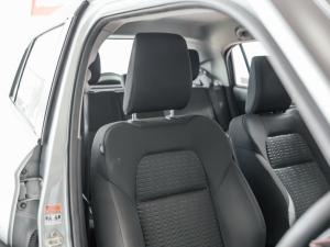 Suzuki Swift 1.2 GL+ manual - Image 11