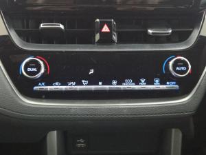 Toyota Corolla Cross 1.8 Hybrid XS - Image 16