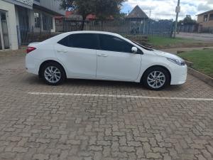 Toyota Corolla Quest 1.8 Exclusive auto - Image 3