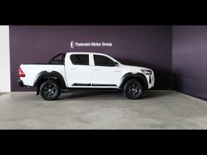 Toyota Hilux 2.4GD-6 double cab 4x4 Raider manual - Image 3