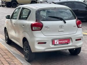 Toyota Vitz 1.0 XR manual - Image 11