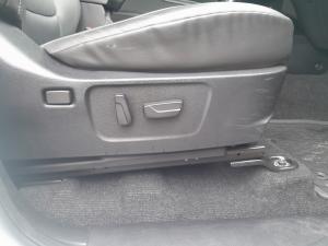 Isuzu D-Max 3.0TD double cab V-Cross - Image 17