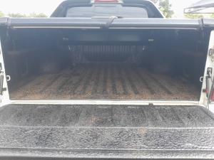 Isuzu D-Max 3.0TD double cab V-Cross - Image 18