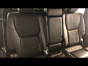 Toyota Land Cruiser Prado 2.8GD VX-R - Image 11