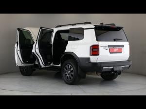 Toyota Land Cruiser Prado 2.8GD VX-R - Image 25