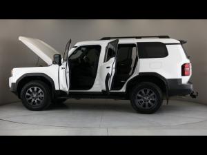Toyota Land Cruiser Prado 2.8GD VX-R - Image 26
