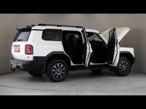 Toyota Land Cruiser Prado 2.8GD VX-R - Image 31