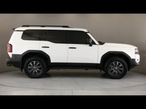 Toyota Land Cruiser Prado 2.8GD VX-R - Image 3