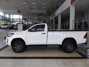 Toyota Hilux 2.4GD-6 single cab 4x4 Raider manual - Image 12