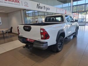 Toyota Hilux 2.8 GD-6 RB Legend 4X4 automaticE/CAB - Image 2