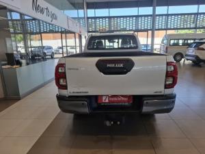 Toyota Hilux 2.8 GD-6 RB Legend 4X4 automaticE/CAB - Image 5