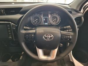 Toyota Hilux 2.4 GD-6 RB Raider automaticS/C - Image 8