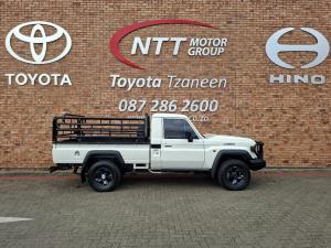 Toyota Land Cruiser 79 2.8 GD-6S/C automatic - Image 3