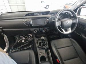 Toyota Hilux 2.4 GD-6 SR 4X4S/C - Image 6