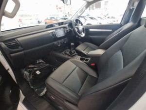 Toyota Hilux 2.4 GD-6 SR 4X4S/C - Image 7