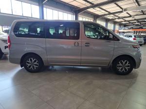Hyundai H-1 2.5 Crdi A/T/ 2.5 Elite automatic - Image 4