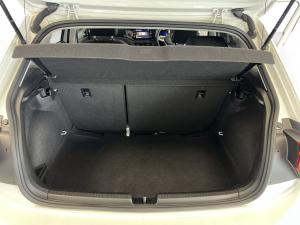 Volkswagen Polo hatch 1.0TSI Life manual - Image 10