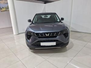 Mahindra XUV300 1.2T W4 - Image 4