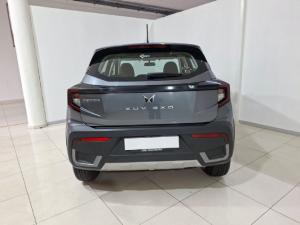 Mahindra XUV300 1.2T W4 - Image 5