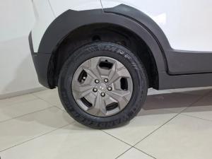 Mahindra XUV300 1.2T W4 - Image 7