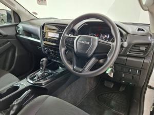 Isuzu D-Max 1.9TD single cab L 4x4 auto - Image 10