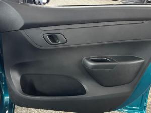 Renault Kwid 1.0 Techno manual - Image 16