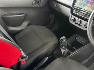 Renault Kwid 1.0 Techno manual - Image 19