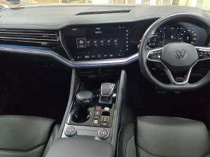 Volkswagen Touareg V6 TDI R-Line - Image 2