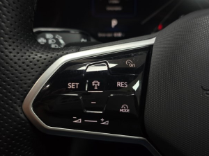 Volkswagen Touareg V6 TDI R-Line - Image 6