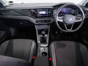 Volkswagen Polo hatch 1.0TSI Life manual - Image 18