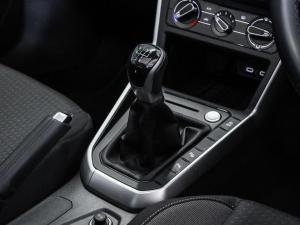 Volkswagen Polo hatch 1.0TSI Life manual - Image 21