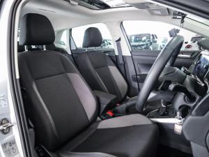 Volkswagen Polo hatch 1.0TSI Life auto - Image 11