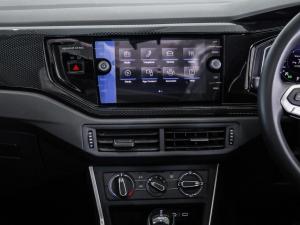 Volkswagen Polo hatch 1.0TSI Life auto - Image 17