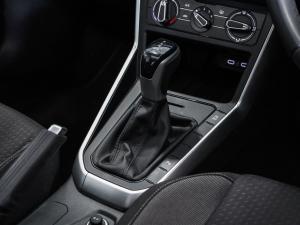 Volkswagen Polo hatch 1.0TSI Life auto - Image 21