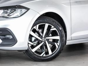 Volkswagen Polo hatch 1.0TSI Life auto - Image 3