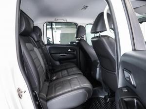 Volkswagen Amarok 2.0BiTDI double cab Highline auto - Image 13